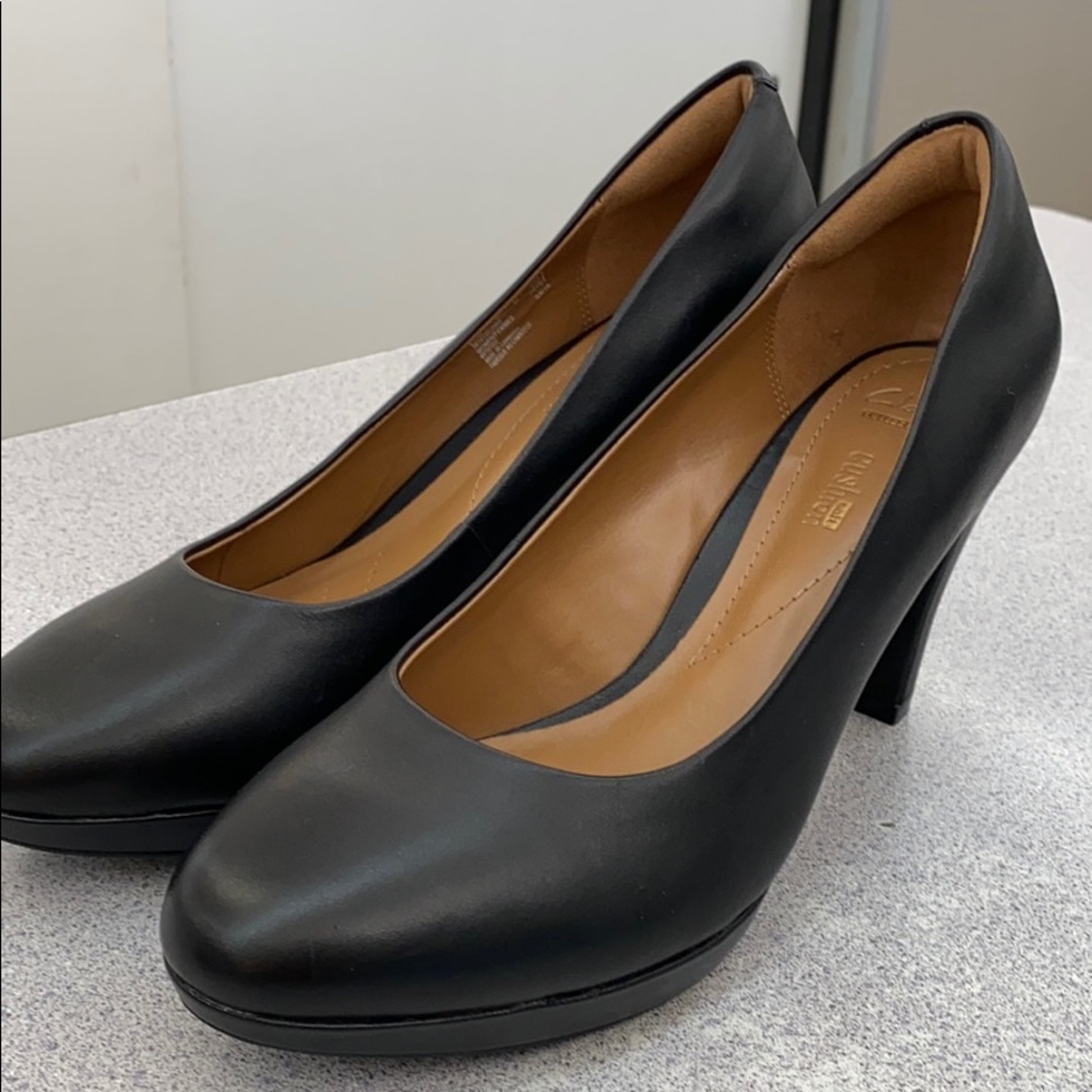 Women’s Clark’s brier dolly black pumps